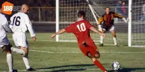 Tiền Đạo Là Gì? Tổng Hợp Thông Tin Luật Trong Bóng Đá